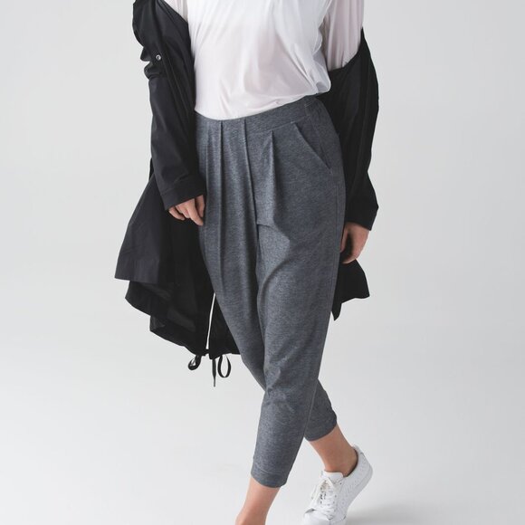 Lululemon & go Keepsake Grey STudio Jogger Pant - Size 8 - Picture 6 of 17